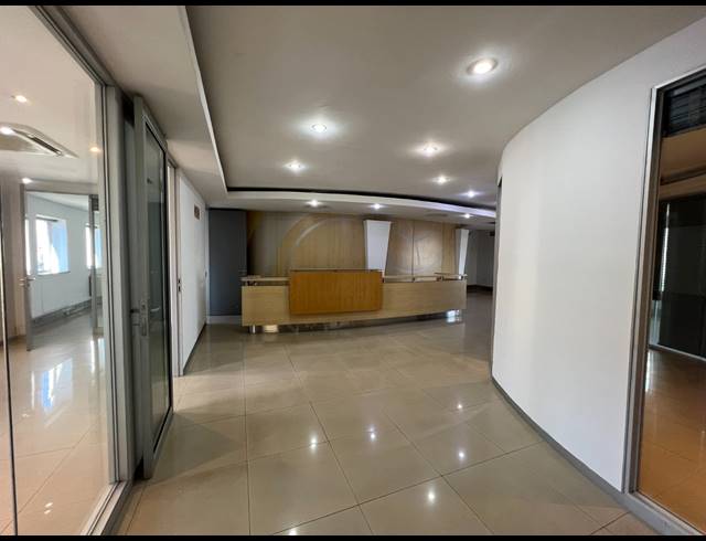 677M² OFFICE TO LET IN ROSEBANK